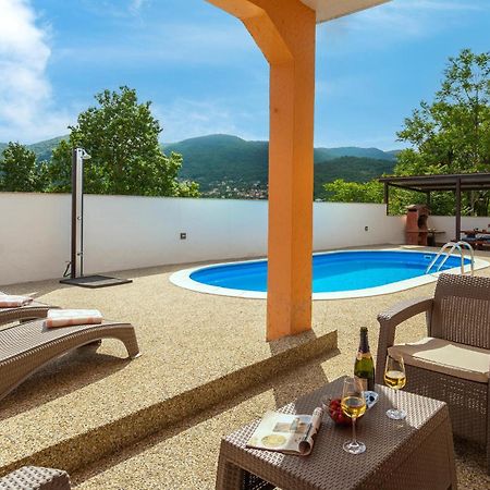 Stunning Apartment In Матульи Экстерьер фото
