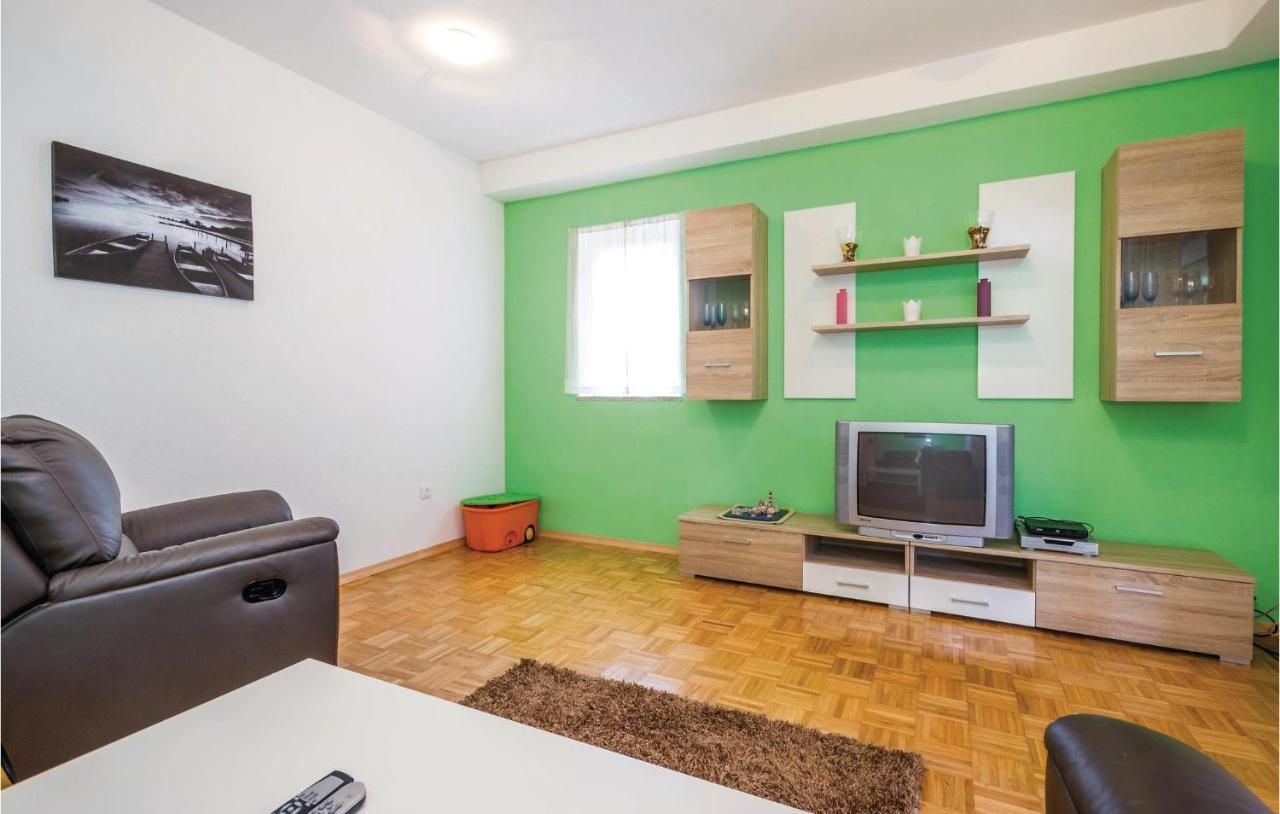 Stunning Apartment In Матульи Экстерьер фото