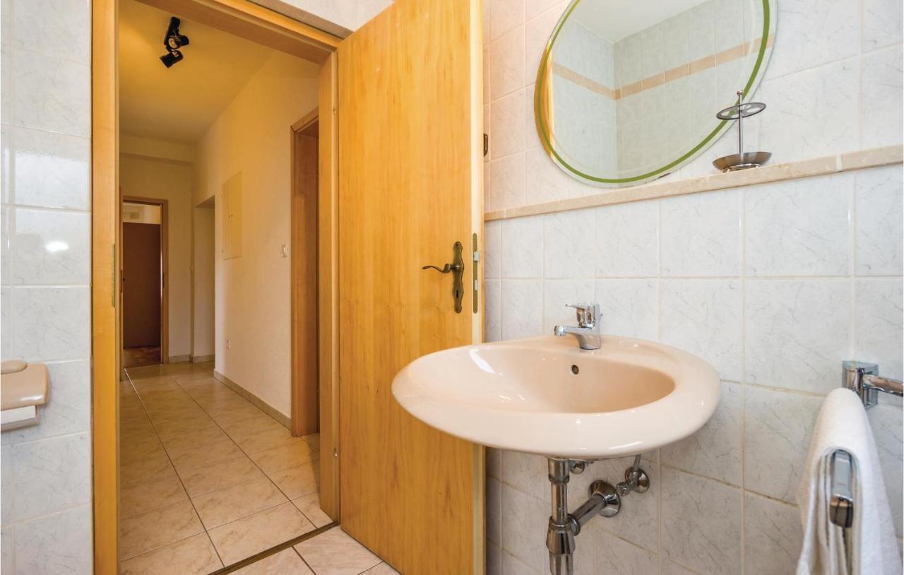 Stunning Apartment In Матульи Экстерьер фото