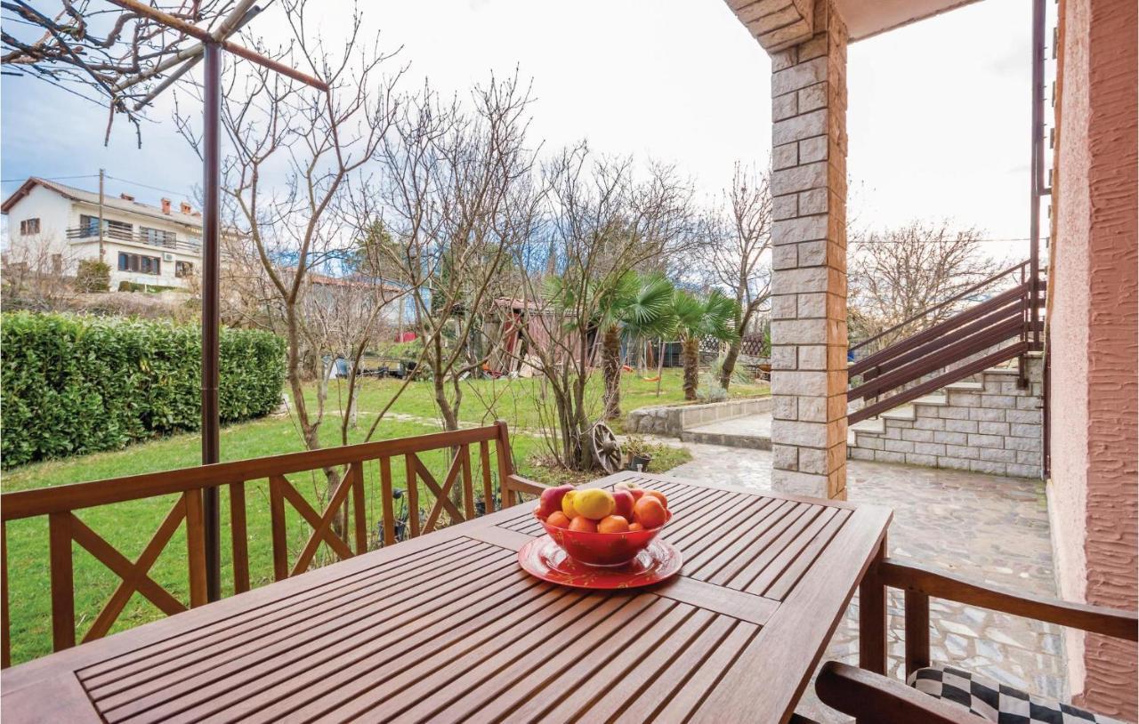 Stunning Apartment In Матульи Экстерьер фото