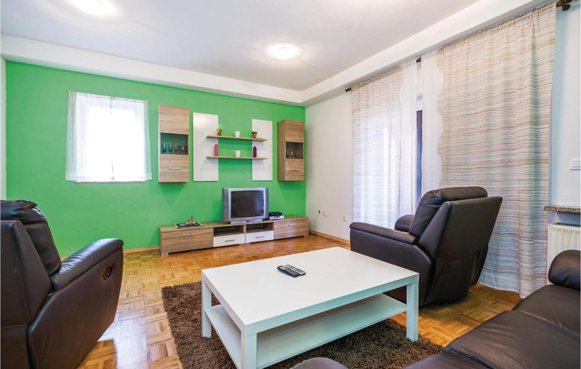 Stunning Apartment In Матульи Экстерьер фото